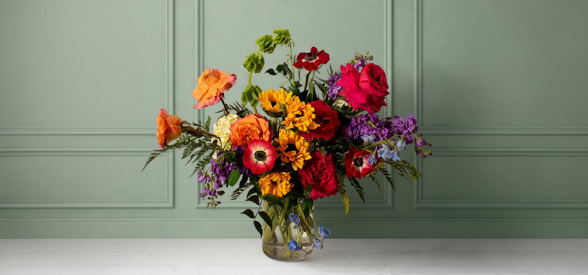 Meadow cylinder bouquet arrangement from Thistles Flower Market, Pella, Iowa